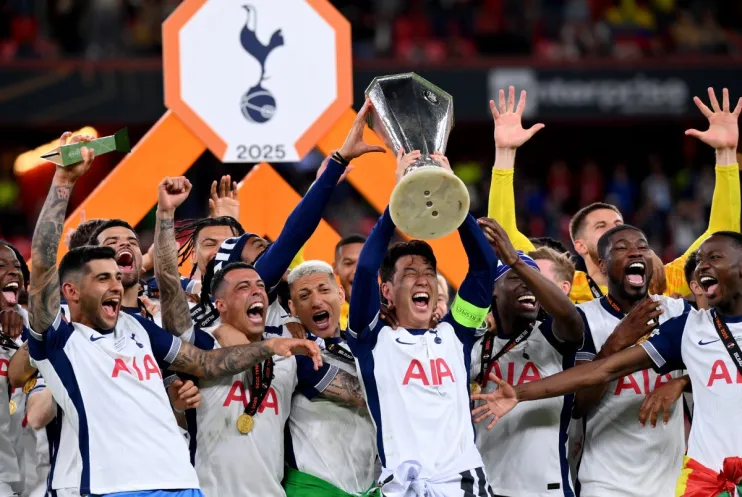 Tottenham Hotspur Celebrates their Europa League Trophy