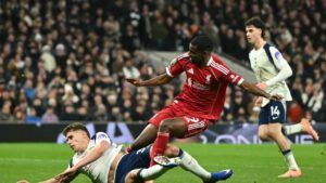 Liverpool sweat on Isak’s leg injury… await scan results