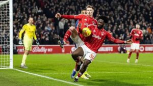 Gunners boss groans over rejected Ola Aina’s penalty appeal