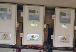 It’s a crime to charge Nigerians for installations of meters, minister of power fires warning to DisCos